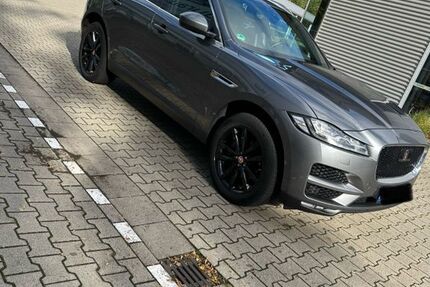 Jaguar F-Pace 89.600 km 27.500 &euro; Bremen 28325
