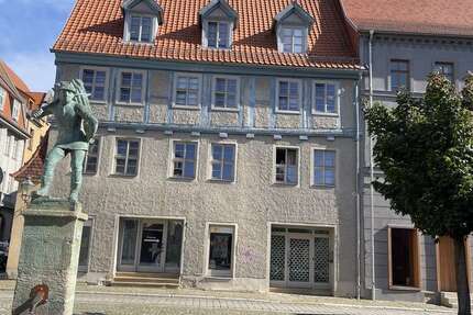 Wohnung zum Kaufen in Aschersleben 55.000 € 70 m² 3 zimmer