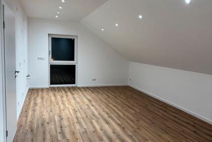 Neubau Dachgeschoss Wohnung ca65m2 ab sofort. zimmer