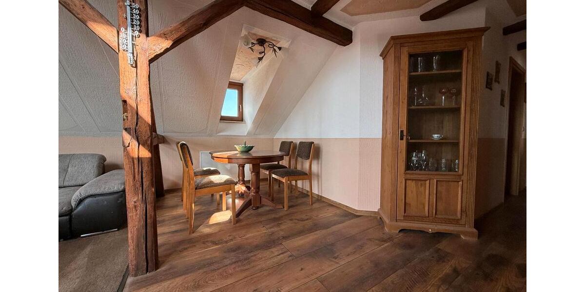 Doppelhaushälfte Treuen - 12 Zimmer, 150 m&sup2;, 180.000&euro; | Angebot:25656852