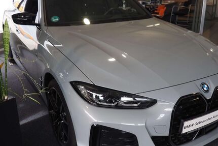 BMW i4 16.896 km 54.980 &euro; Obertraubling bei Regensburg 93083