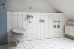 Eckbadewanne und Dusche - Tolle 3 Zimmer DG Wohnung mit Gartennutzung - Dachgeschoßwohnung Gera Ostviertel | Angebot:27365789