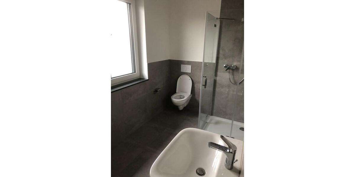Etagenwohnung Burghausen - 3 Zimmer, 107 m&sup2;, 1.390&euro; | Angebot:26345451