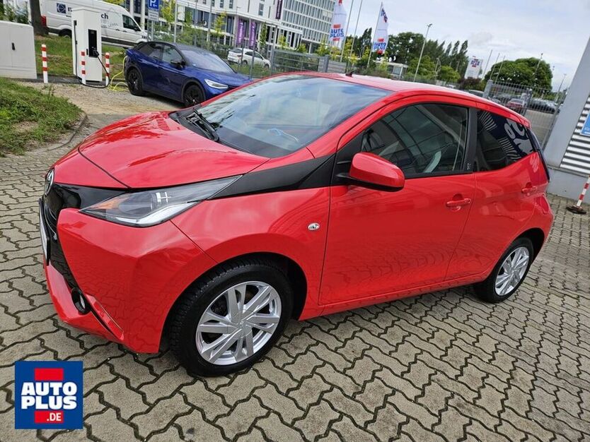 Aygo (X)
