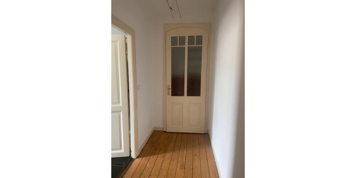 Etagenwohnung Wiesbaden Biebrich - 4 Zimmer, 105 m&sup2;, 1.090&euro; | Angebot:25962797