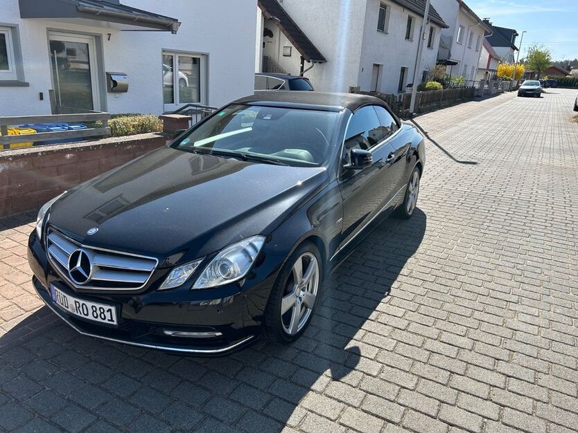Mercedes-Benz E 200 180.000 km 12.500 € Hünstetten 65510