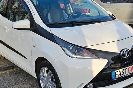 Toyota Aygo (X) 88.967 km 6.390 &euro; Berlin 13509