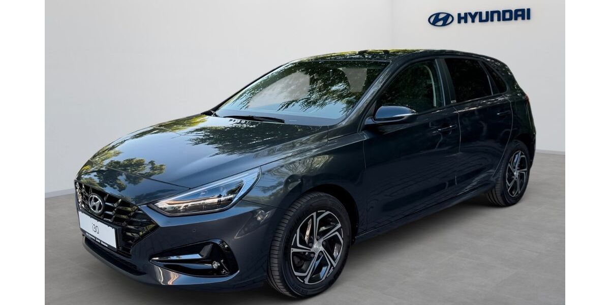 Hyundai i30 32.000 km 15.990 &euro; München 81825