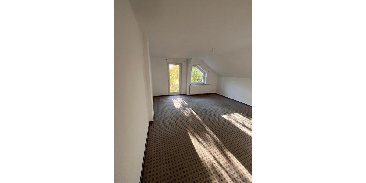 Doppelhaushälfte Torgau - 4 Zimmer, 145 m&sup2;, 1.015&euro; | Angebot:23598489