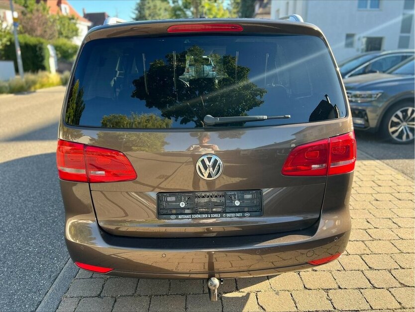 VW Touran Highline1.4 TSI Leder Pano 7-Sitzer 153.000 km 7.490 € Neckarsulm 74172