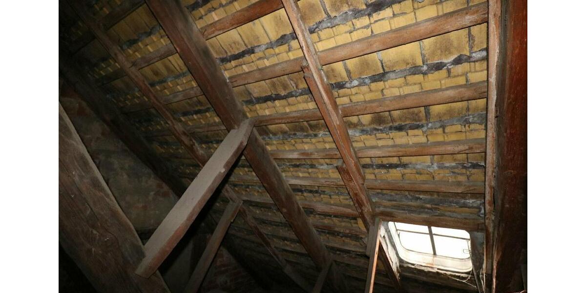 Einfamilienhaus Torgau - 5 Zimmer, 150 m&sup2;, 109.000&euro; | Angebot:8807302