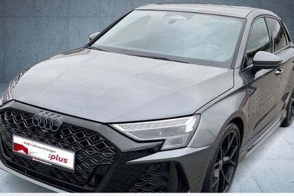 Audi RS3 9.900 km 65.880 &euro; Saal a.d. Donau 93342