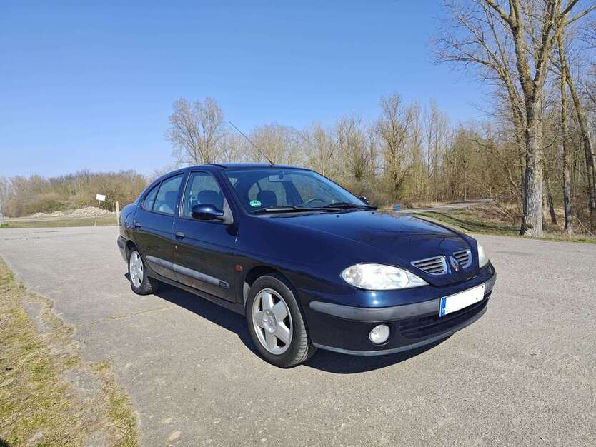 Renault Megane 102.758 km 1.800 € Wittenberge 19322
