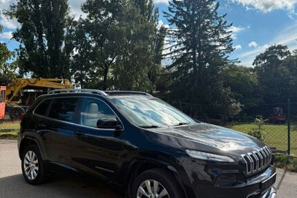 Jeep Cherokee 223.000 km 10.990 &euro; Regensburg 93047