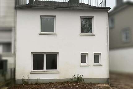 Haus Schleiden - 4 Zimmer, 110 m&sup2;, 115.000&euro; | Angebot:24982083