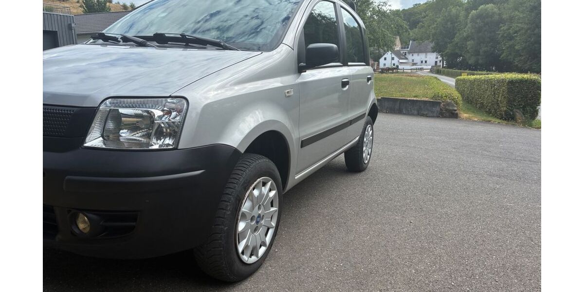 Fiat Panda 130.000 km 4.200 &euro; Aachen 52076