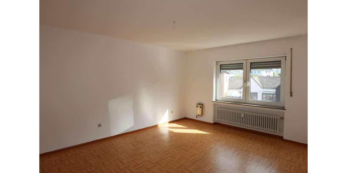 Etagenwohnung Hillesheim - 3 Zimmer, 84 m&sup2;, 600&euro; | Angebot:26313349