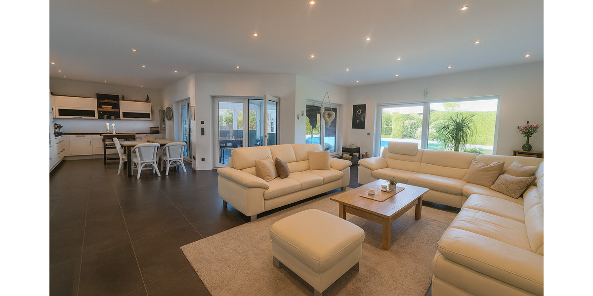 Einfamilienhaus Neuruppin - 6 Zimmer, 258 m&sup2;, 995.000&euro; | Angebot:25302724