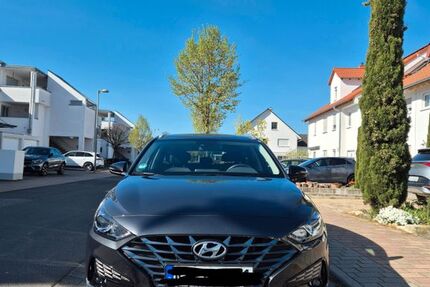 Hyundai i30 104.400 km 13.500 &euro; Mutterstadt 67112
