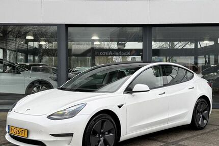 Tesla Model 3 135.987 km 21.450 &euro; Kampen 8263B