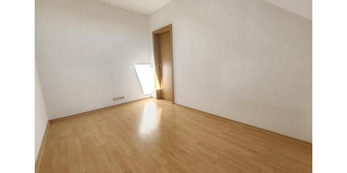 Dachgeschoßwohnung Hainichen - 2 Zimmer, 42 m&sup2;, 229&euro; | Angebot:25084334