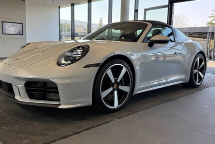 Porsche 992 4.900 km 193.900 &euro; Minden 32429