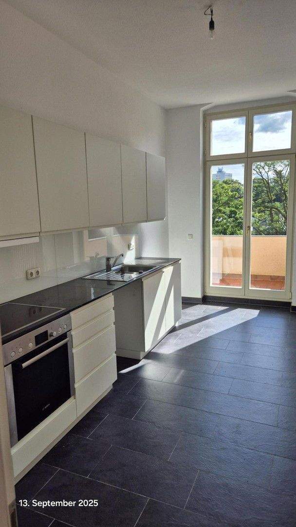 Provisionsfreie 4-Zimmer 130 qm Altbau Wohnung in Potsdam Süd 4 zimmer