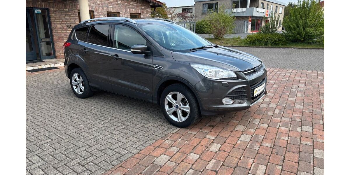 Ford Kuga 119.800 km 9.390 &euro; Versmold 33775