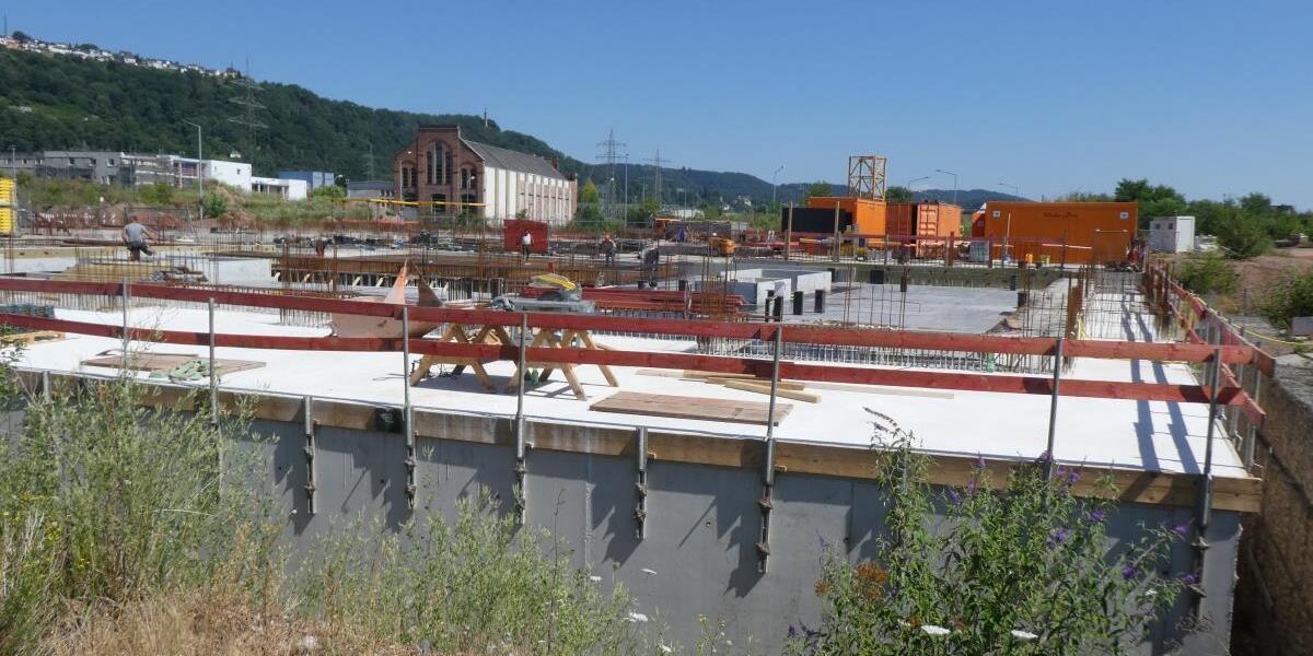 Etwas Besonderes Helle Wohnung mit Flair im KFW 40 QNG Energiesparhaus -ideal für LuxPendler - Dachgeschoßwohnung Trier Feyen-Weismark | Angebot:26985872