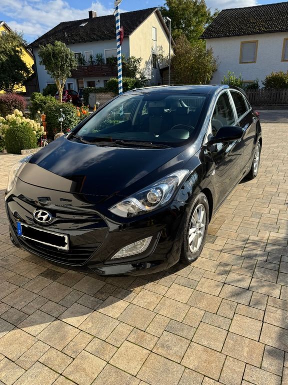 i30