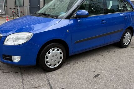 Skoda Fabia 187.111 km 2.500 &euro; München 80636