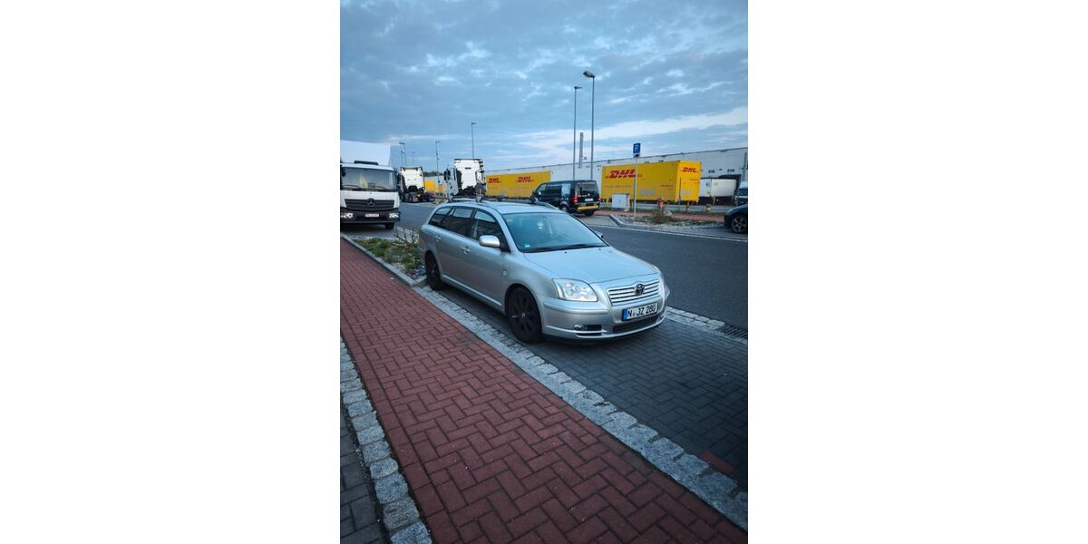 Toyota Avensis 299.000 km 1.799 &euro; Nürnberg 90431