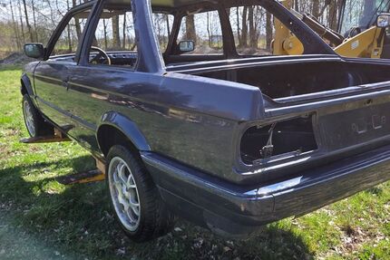 BMW 318 111.111 km 3.200 &euro; Moosinning 85452