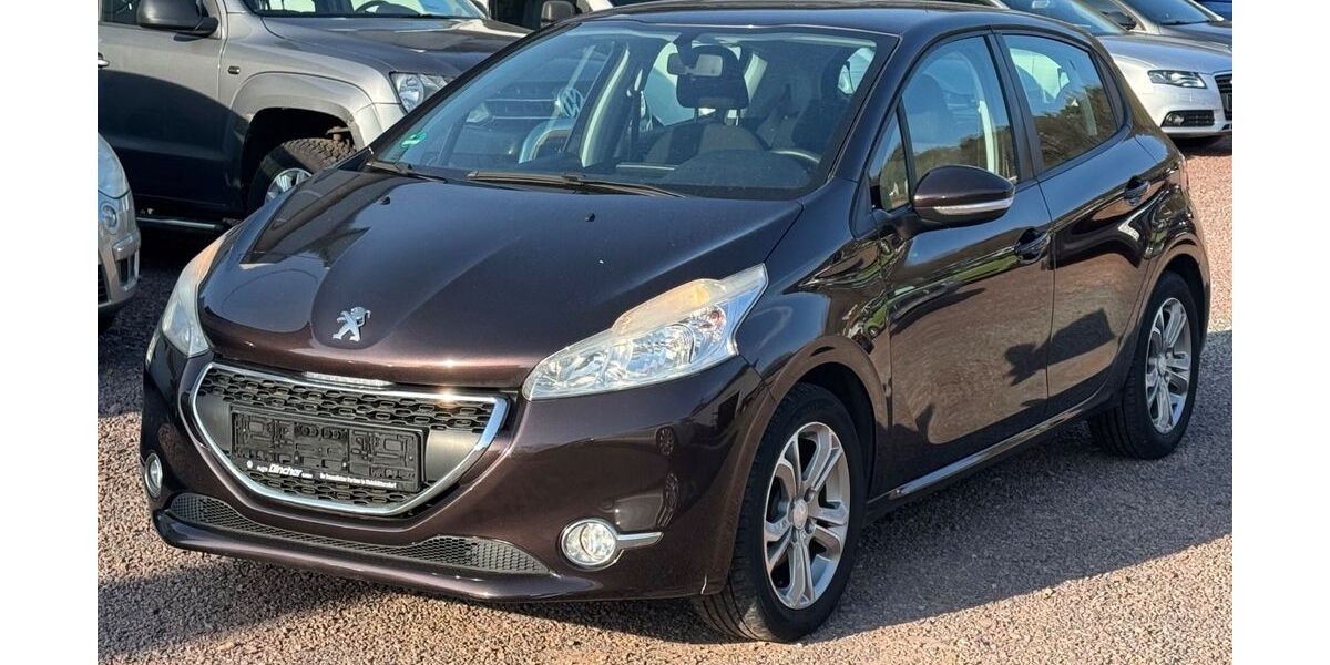 Peugeot 208 180.000 km 2.990 &euro; Merzig 66663