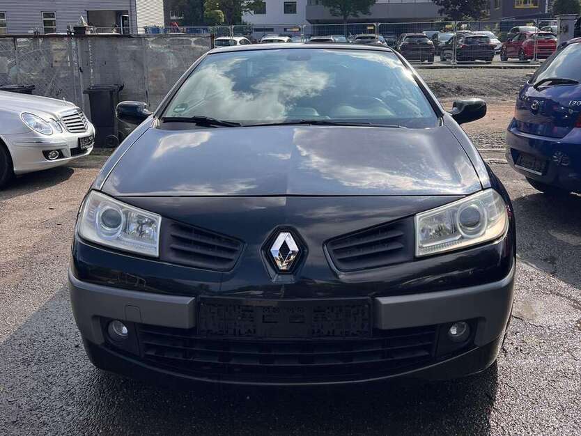 Renault Megane 202.000 km 1.700 € Stuttgart 70376