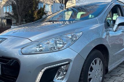 Peugeot 308 134.400 km 4.990 &euro; Riemerling 85521