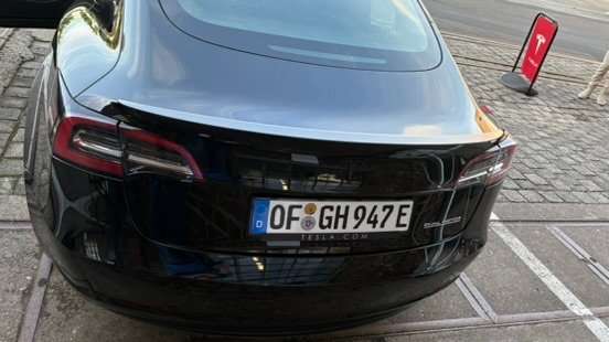 Tesla Model 3 80.000 km 35.795 € Langen 63225