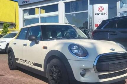 Mini ONE 51.962 km 11.900 &euro; Flensburg 24941