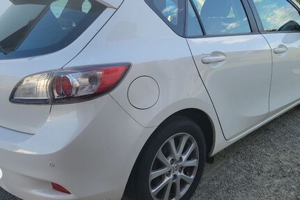 Mazda 3 225.000 km 2.199 &euro; Landau a.d.Isar 94405