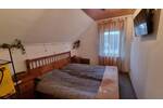 Freistehendes Ein-Zweifamilienhaus mit 9 Zimmern, 3 Bädern und ri