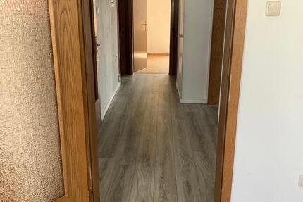 Wohnung Niestetal - 4 Zimmer, 100 m&sup2;, 1.050&euro; | Angebot:26618303