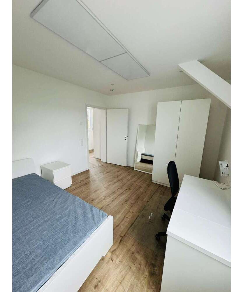 Wohnung zum Mieten in Zuffenhausen-Mitte 540 € 13.5 m²