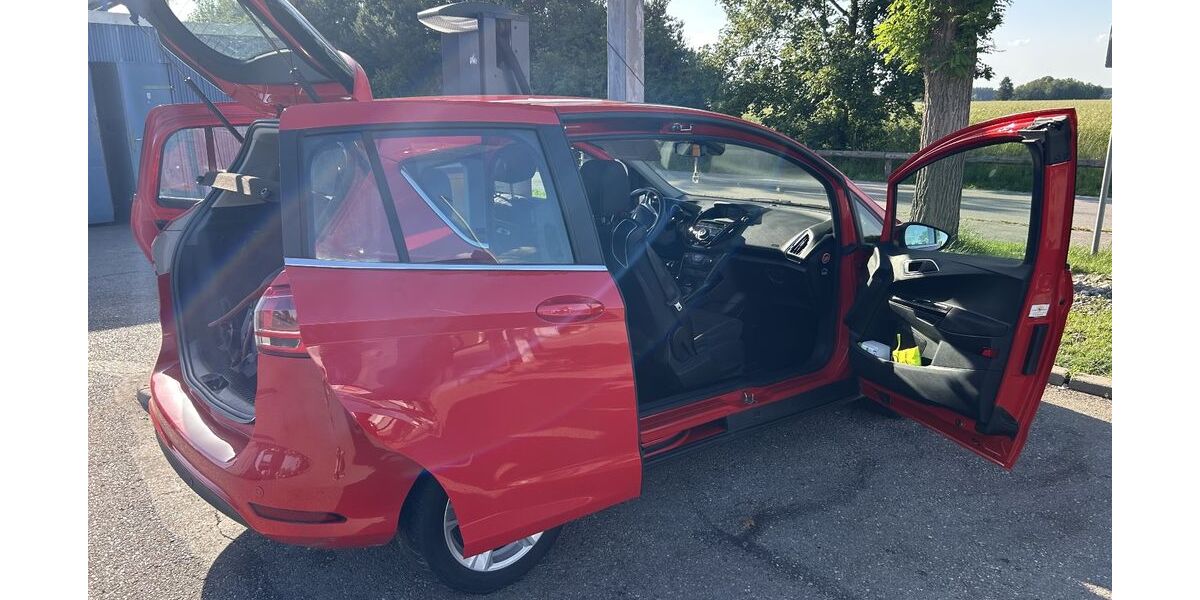 Ford B-Max 172.000 km 4.100 &euro; München 81549