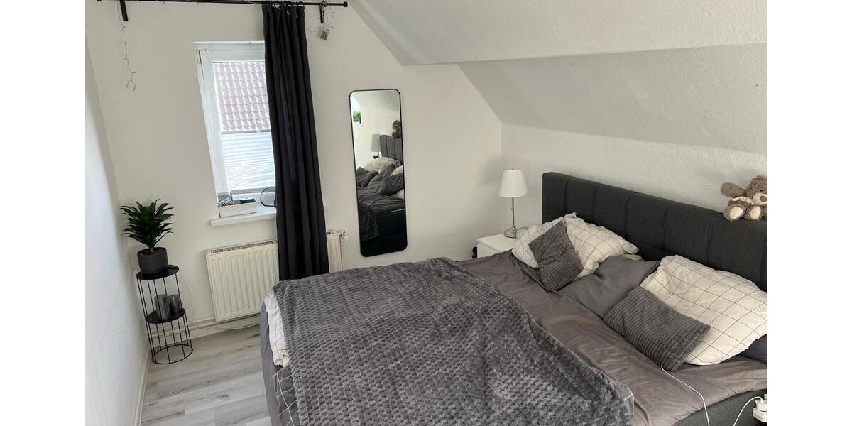 Dachgeschoßwohnung Sande - 3 Zimmer, 56 m&sup2;, 89.000&euro; | Angebot:26108132