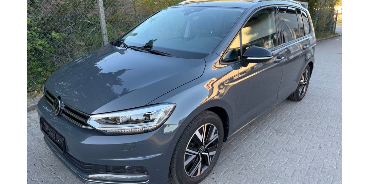 VW Touran 27.256 km 31.950 &euro; Lübeck 23566