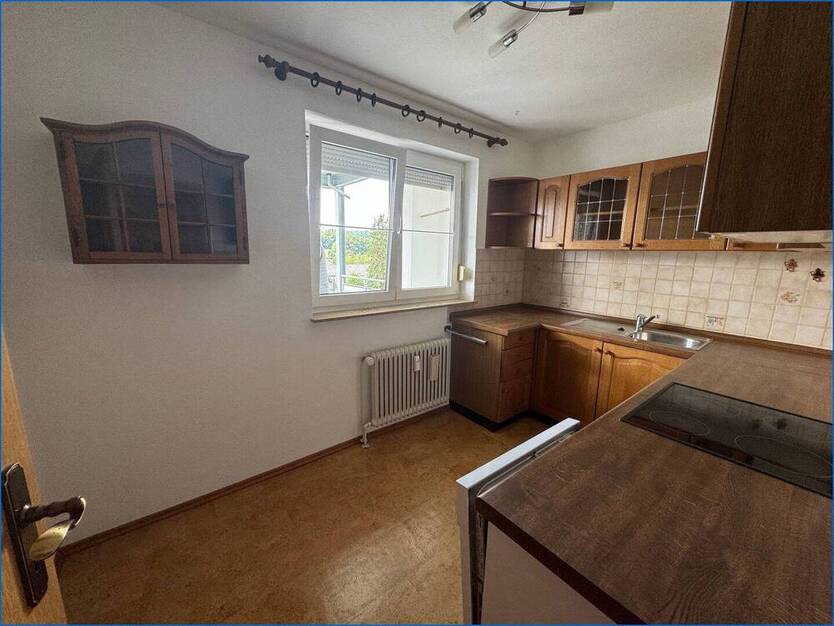Herrliche 1 Zi.-Wohnung im 1.OG mit großem Balkon und unverbaubarem Fernblick !