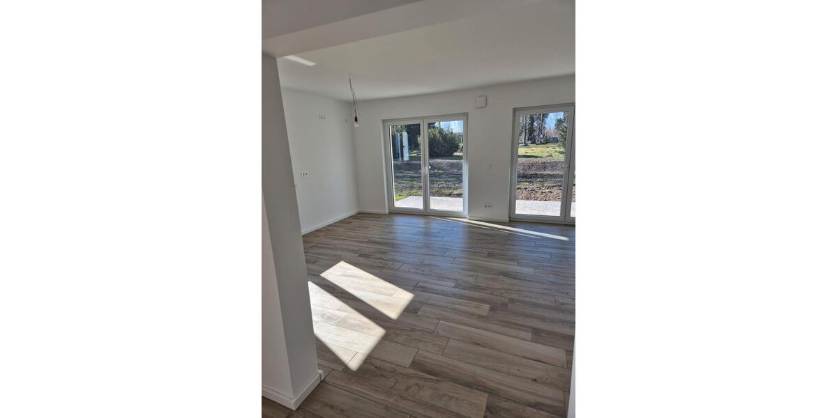 Etagenwohnung Magdeburg Ottersleben - 5 Zimmer, 135 m&sup2;, 1.800&euro; | Angebot:26071819
