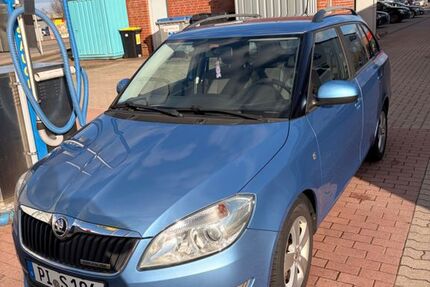 Skoda Fabia 143.743 km 4.900 &euro; Pinneberg 25421