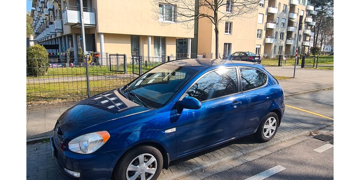 Hyundai Accent 170.236 km 999 &euro; Karlsruhe 76133