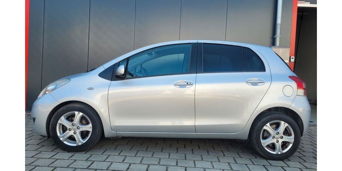 Toyota Yaris 186.000 km 3.100 &euro; Puchheim (nähe München) 82178